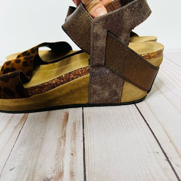 Natural Reflections Women's Brown Leopard Wedge Shoe Size 9 - Picture 7 of 9